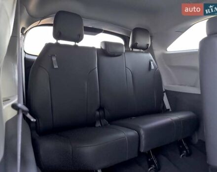 Черный Тойота Сиенна, объемом двигателя 2.49 л и пробегом 55 тыс. км за 43600 $, фото 14 на Automoto.ua