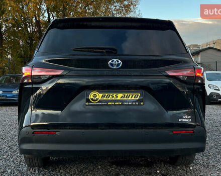 Черный Тойота Сиенна, объемом двигателя 2.49 л и пробегом 30 тыс. км за 47800 $, фото 4 на Automoto.ua