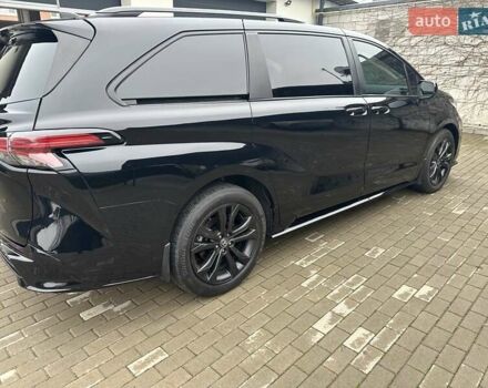 Черный Тойота Сиенна, объемом двигателя 2.5 л и пробегом 121 тыс. км за 37800 $, фото 3 на Automoto.ua