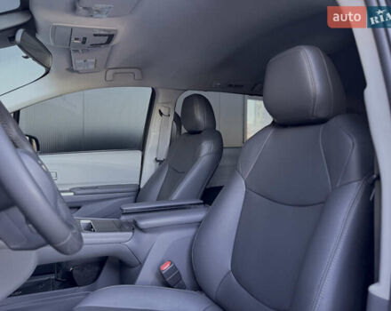 Черный Тойота Сиенна, объемом двигателя 2.49 л и пробегом 55 тыс. км за 43600 $, фото 11 на Automoto.ua