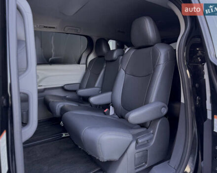 Черный Тойота Сиенна, объемом двигателя 2.49 л и пробегом 55 тыс. км за 43600 $, фото 16 на Automoto.ua