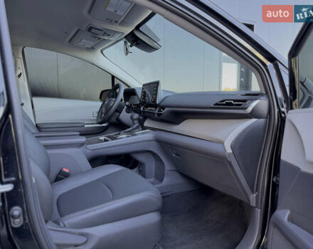 Черный Тойота Сиенна, объемом двигателя 2.49 л и пробегом 55 тыс. км за 43600 $, фото 12 на Automoto.ua