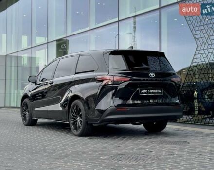 Черный Тойота Сиенна, объемом двигателя 2.49 л и пробегом 55 тыс. км за 43600 $, фото 2 на Automoto.ua