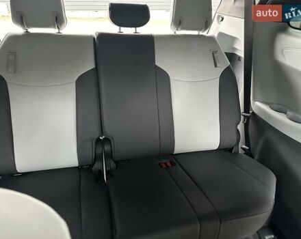 Черный Тойота Сиенна, объемом двигателя 2.5 л и пробегом 121 тыс. км за 37800 $, фото 15 на Automoto.ua