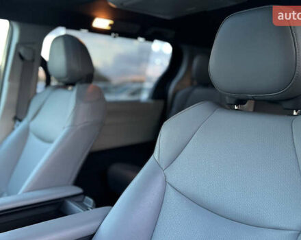 Черный Тойота Сиенна, объемом двигателя 2.49 л и пробегом 30 тыс. км за 47800 $, фото 7 на Automoto.ua