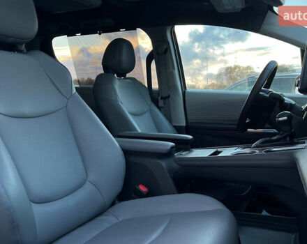 Черный Тойота Сиенна, объемом двигателя 2.49 л и пробегом 30 тыс. км за 47800 $, фото 17 на Automoto.ua