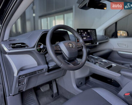 Черный Тойота Сиенна, объемом двигателя 2.49 л и пробегом 55 тыс. км за 43600 $, фото 9 на Automoto.ua