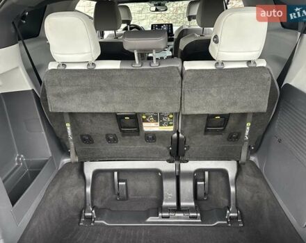 Черный Тойота Сиенна, объемом двигателя 2.5 л и пробегом 195 тыс. км за 35600 $, фото 9 на Automoto.ua