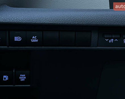 Черный Тойота Сиенна, объемом двигателя 2.49 л и пробегом 30 тыс. км за 47800 $, фото 16 на Automoto.ua