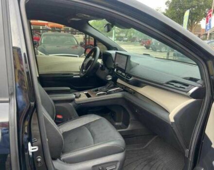 Чорний Тойота Сієнна, об'ємом двигуна 2.5 л та пробігом 5 тис. км за 23000 $, фото 5 на Automoto.ua