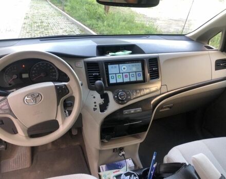 Черный Тойота Сиенна, объемом двигателя 0 л и пробегом 266 тыс. км за 16500 $, фото 1 на Automoto.ua