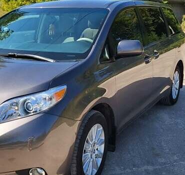 Коричневый Тойота Сиенна, объемом двигателя 3.46 л и пробегом 185 тыс. км за 17200 $, фото 4 на Automoto.ua