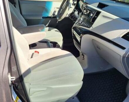 Коричневый Тойота Сиенна, объемом двигателя 3.46 л и пробегом 185 тыс. км за 17200 $, фото 14 на Automoto.ua