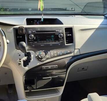 Коричневый Тойота Сиенна, объемом двигателя 3.46 л и пробегом 185 тыс. км за 17200 $, фото 22 на Automoto.ua