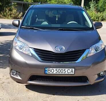 Коричневый Тойота Сиенна, объемом двигателя 3.46 л и пробегом 185 тыс. км за 17200 $, фото 9 на Automoto.ua