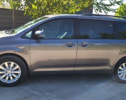 Коричневый Тойота Сиенна, объемом двигателя 3.46 л и пробегом 185 тыс. км за 17200 $, фото 5 на Automoto.ua