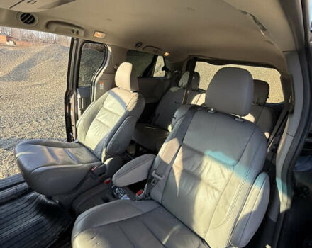 Коричневый Тойота Сиенна, объемом двигателя 3.46 л и пробегом 204 тыс. км за 21000 $, фото 6 на Automoto.ua