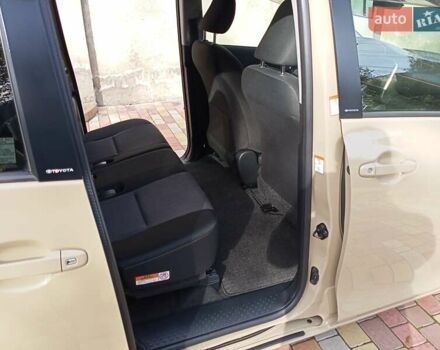 Коричневый Тойота Сиенна, объемом двигателя 1.5 л и пробегом 60 тыс. км за 16500 $, фото 63 на Automoto.ua