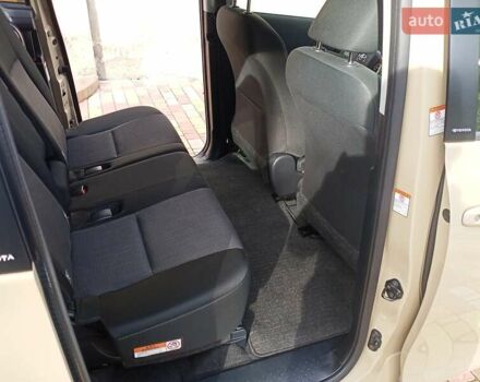 Коричневый Тойота Сиенна, объемом двигателя 1.5 л и пробегом 60 тыс. км за 16500 $, фото 65 на Automoto.ua