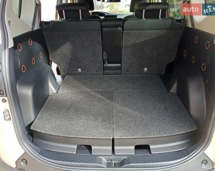 Коричневый Тойота Сиенна, объемом двигателя 1.5 л и пробегом 60 тыс. км за 16500 $, фото 69 на Automoto.ua