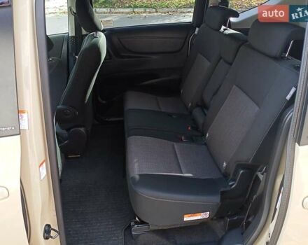 Коричневый Тойота Сиенна, объемом двигателя 1.5 л и пробегом 60 тыс. км за 16500 $, фото 46 на Automoto.ua