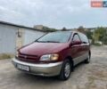 Червоний Тойота Сієнна, об'ємом двигуна 3 л та пробігом 300 тис. км за 4500 $, фото 1 на Automoto.ua