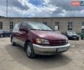 Красный Тойота Сиенна, объемом двигателя 3 л и пробегом 366 тыс. км за 5000 $, фото 1 на Automoto.ua