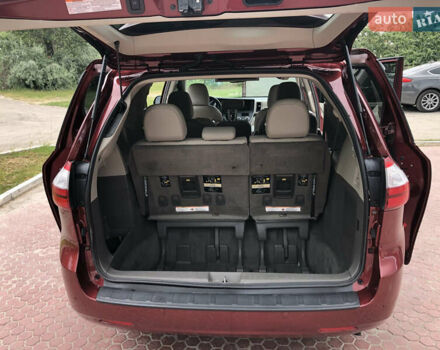 Красный Тойота Сиенна, объемом двигателя 3.5 л и пробегом 90 тыс. км за 24500 $, фото 10 на Automoto.ua