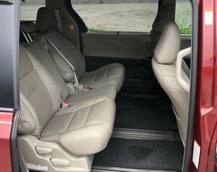 Красный Тойота Сиенна, объемом двигателя 3.5 л и пробегом 90 тыс. км за 24500 $, фото 6 на Automoto.ua