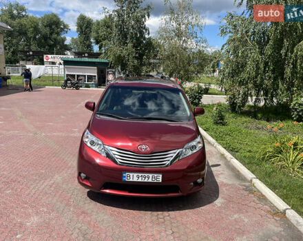 Красный Тойота Сиенна, объемом двигателя 3.5 л и пробегом 90 тыс. км за 24500 $, фото 1 на Automoto.ua