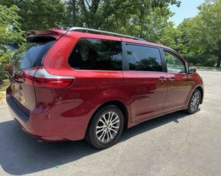 Красный Тойота Сиенна, объемом двигателя 3.5 л и пробегом 42 тыс. км за 15000 $, фото 4 на Automoto.ua