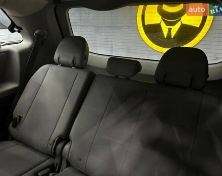 Красный Тойота Сиенна, объемом двигателя 3.46 л и пробегом 100 тыс. км за 24600 $, фото 13 на Automoto.ua