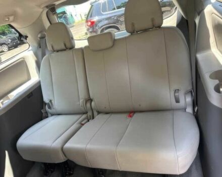 Красный Тойота Сиенна, объемом двигателя 3.5 л и пробегом 42 тыс. км за 15000 $, фото 10 на Automoto.ua