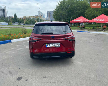 Красный Тойота Сиенна, объемом двигателя 2.49 л и пробегом 96 тыс. км за 35500 $, фото 5 на Automoto.ua