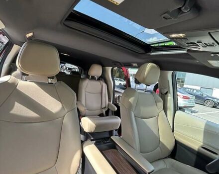 Червоний Тойота Сієнна, об'ємом двигуна 2.49 л та пробігом 112 тис. км за 39300 $, фото 2 на Automoto.ua