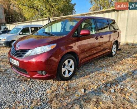 Червоний Тойота Сієнна, об'ємом двигуна 2.7 л та пробігом 280 тис. км за 12900 $, фото 1 на Automoto.ua