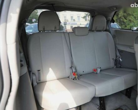Тойота Сиенна, объемом двигателя 0 л и пробегом 217 тыс. км за 13500 $, фото 8 на Automoto.ua