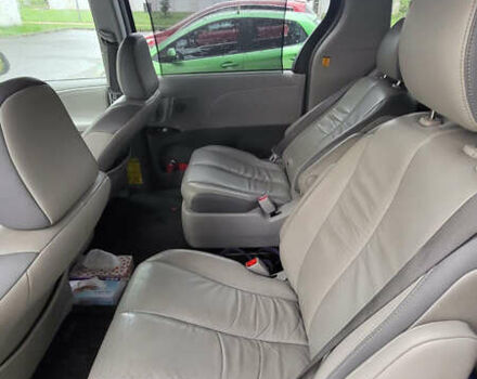 Тойота Сієнна, об'ємом двигуна 3.5 л та пробігом 190 тис. км за 18500 $, фото 9 на Automoto.ua