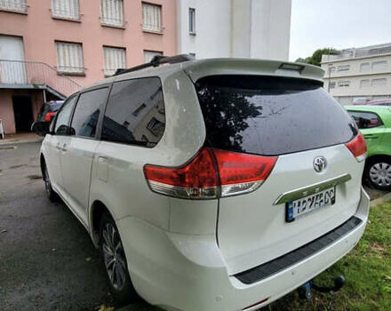 Тойота Сієнна, об'ємом двигуна 3.5 л та пробігом 190 тис. км за 18500 $, фото 7 на Automoto.ua