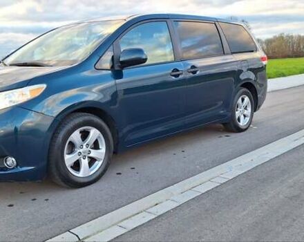 Тойота Сієнна, об'ємом двигуна 2.7 л та пробігом 168 тис. км за 13200 $, фото 10 на Automoto.ua