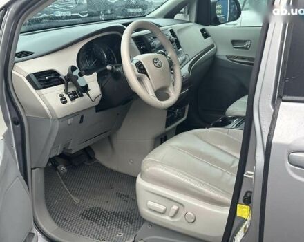 Тойота Сієнна, об'ємом двигуна 0 л та пробігом 280 тис. км за 15490 $, фото 15 на Automoto.ua