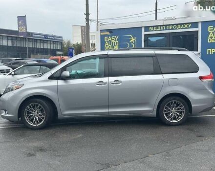Тойота Сиенна, объемом двигателя 0 л и пробегом 280 тыс. км за 15990 $, фото 9 на Automoto.ua