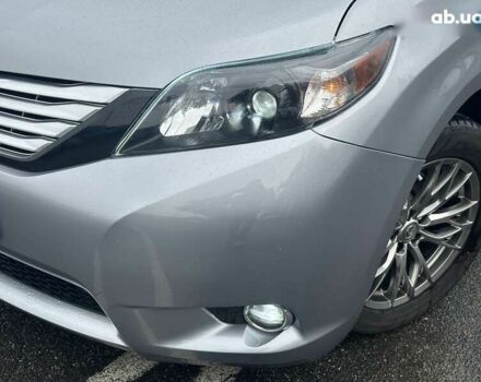 Тойота Сієнна, об'ємом двигуна 0 л та пробігом 280 тис. км за 15490 $, фото 12 на Automoto.ua