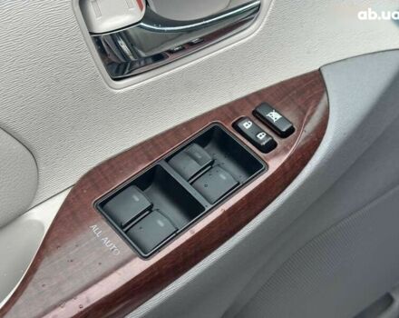 Тойота Сієнна, об'ємом двигуна 0 л та пробігом 280 тис. км за 15490 $, фото 18 на Automoto.ua