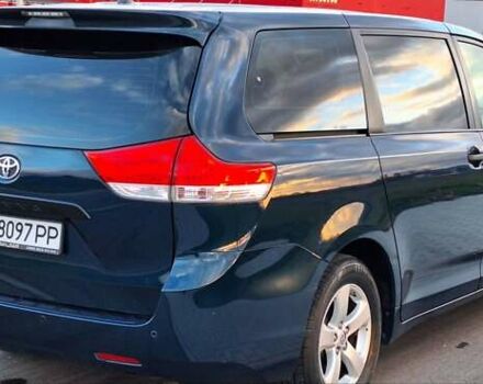 Тойота Сієнна, об'ємом двигуна 2.7 л та пробігом 168 тис. км за 13200 $, фото 5 на Automoto.ua
