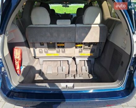 Тойота Сієнна, об'ємом двигуна 2.7 л та пробігом 168 тис. км за 13200 $, фото 24 на Automoto.ua