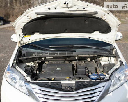 Тойота Сієнна, об'ємом двигуна 3.5 л та пробігом 247 тис. км за 14900 $, фото 25 на Automoto.ua