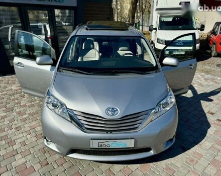 Тойота Сієнна, об'ємом двигуна 0 л та пробігом 200 тис. км за 19990 $, фото 2 на Automoto.ua