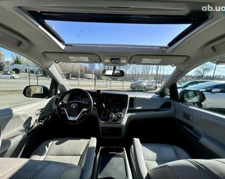Тойота Сієнна, об'ємом двигуна 0 л та пробігом 200 тис. км за 19990 $, фото 19 на Automoto.ua