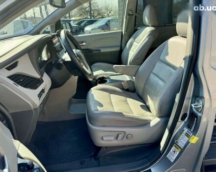 Тойота Сієнна, об'ємом двигуна 0 л та пробігом 200 тис. км за 19990 $, фото 23 на Automoto.ua
